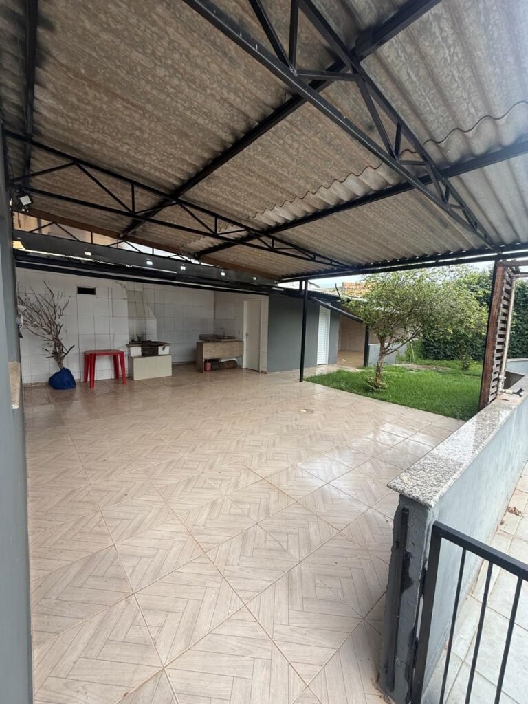 ESPAÇO COM FOGÃO A LENHA
